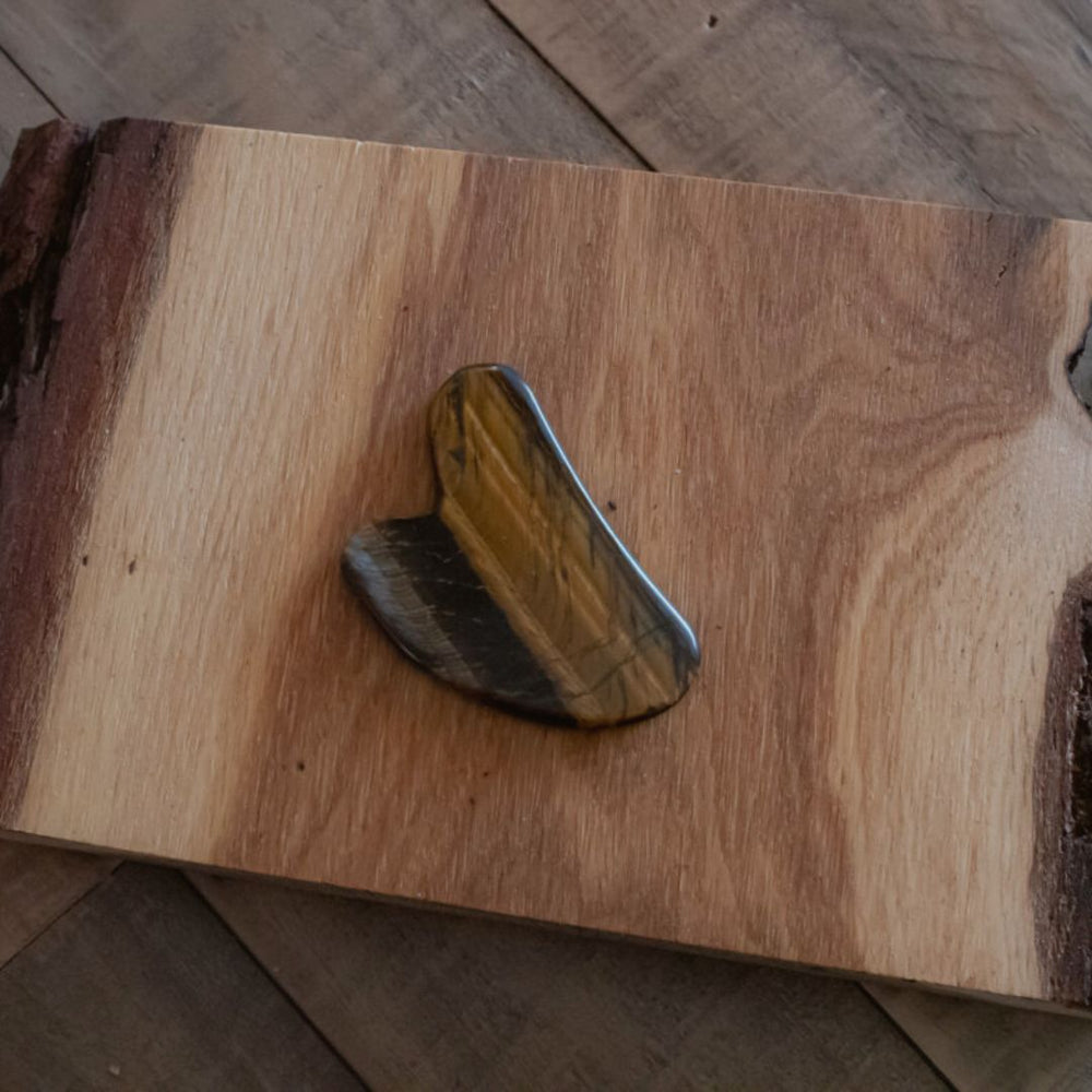 
                  
                    Tigeröga Gua Sha 
                  
                